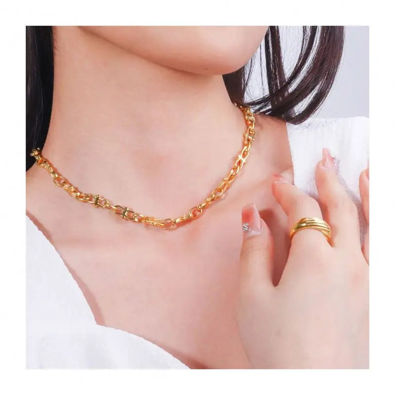 Chris April 316L Stainless Steel Chunky Infinity Chain Necklace for Women