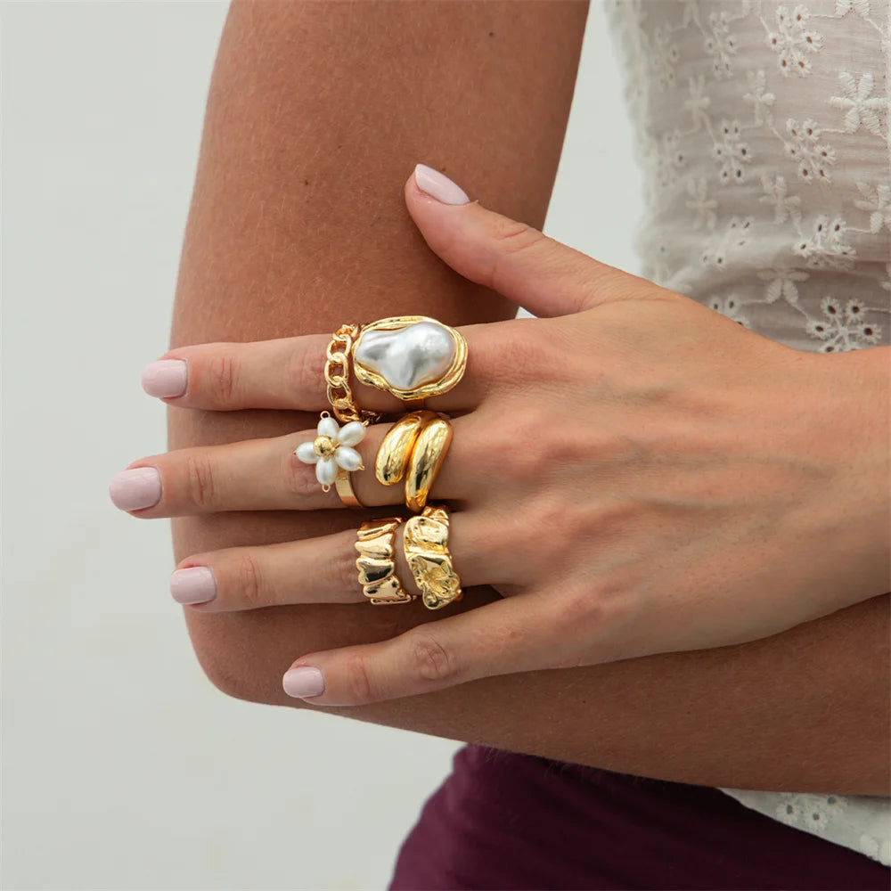 6Pcs/Set Baroque Imitated Pearl Flower Ring for Women Trendy Ladies Stackable Irregular Finger Rings Fashion Jewelry Accessories