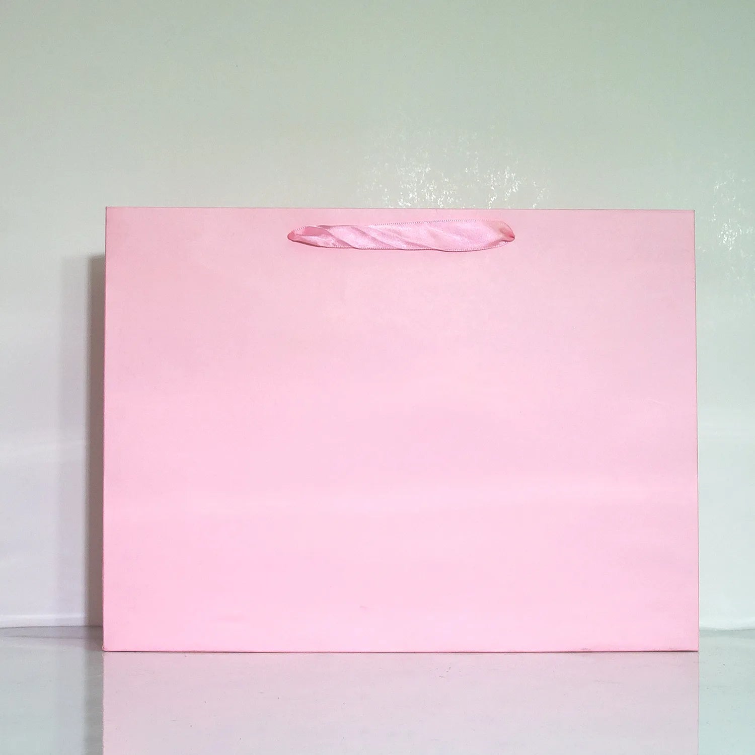 Customized Paper Bag Packaging Boutique Clothing and Jewelry Retail Gift Bags Paper Bags with Your Own logo