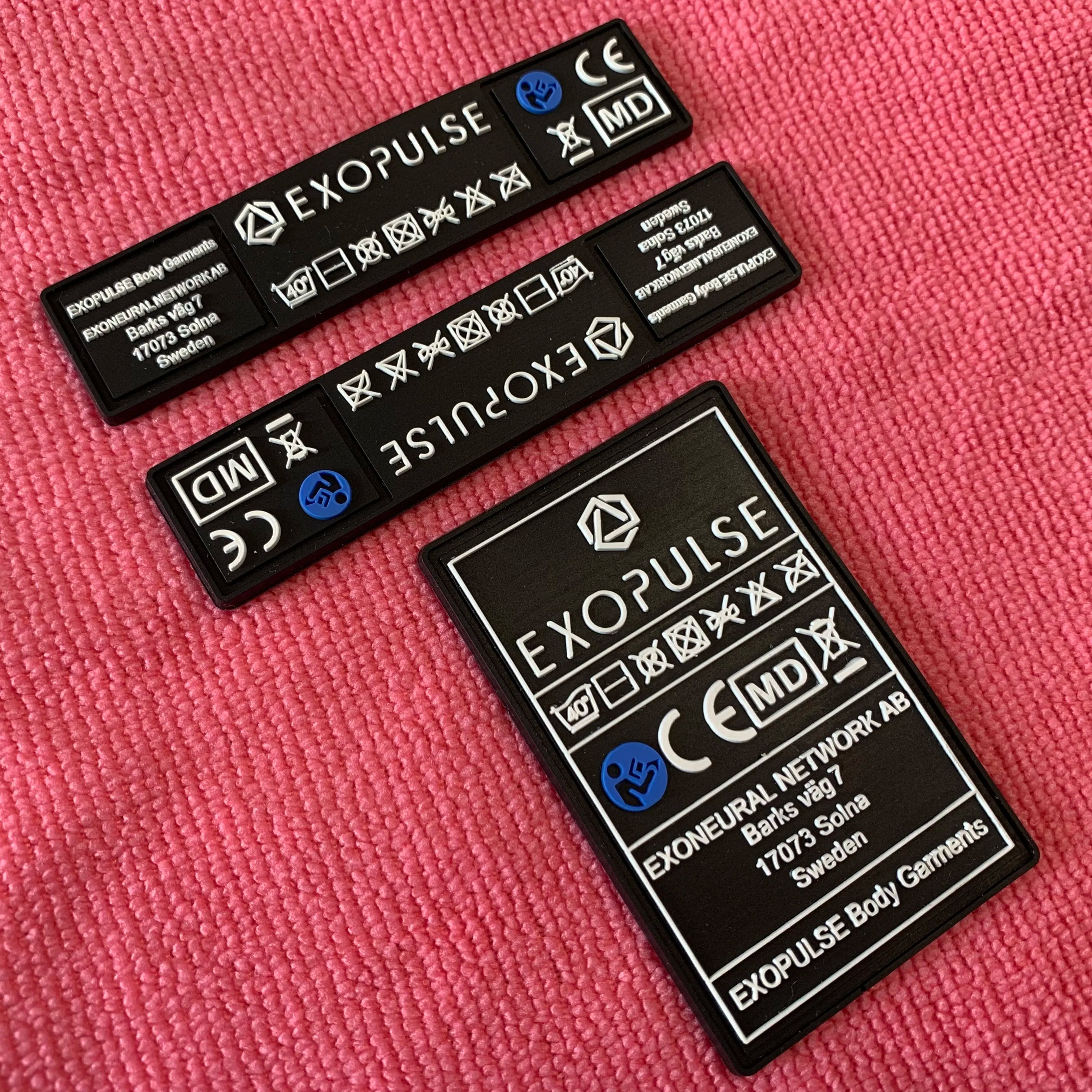 Durable Embossed Letters Silicone Rubber Patch2mm Thickness Convex logo Recycled PVC Rubber Label for Hoodies