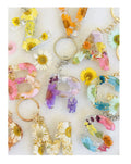 Charm Resin Flower Keyring with Tassel Flora Letter Keychain Initial Keyring Letter Keyring Gifts Jewelry Bag Accessory