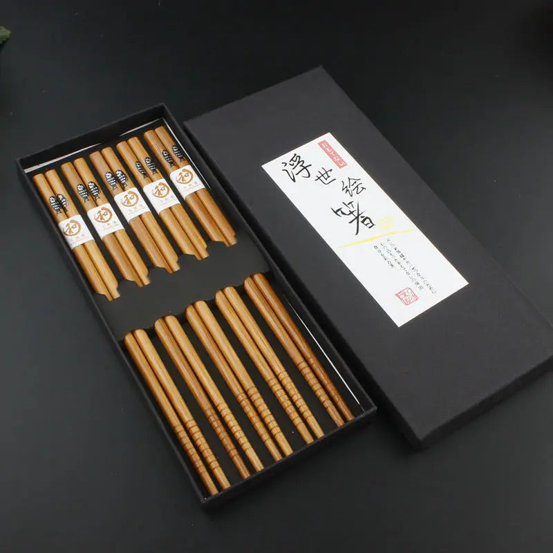 Personalized 5 Pairs Brief Japanese Style Raw Lacquer Bamboo Chopsticks Fish Pattern Tableware Healthy Chopstick Set With Box