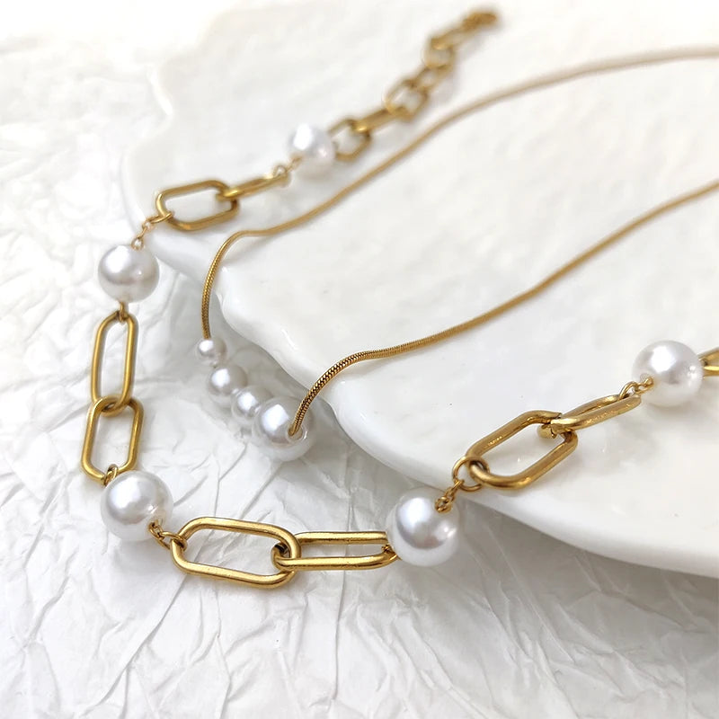 Wholesale 18k Gold Plated Stainless Steel Snake Paperclip Chain Freshwater Pearl Beads Pendant Necklace for Women MSPN-00018