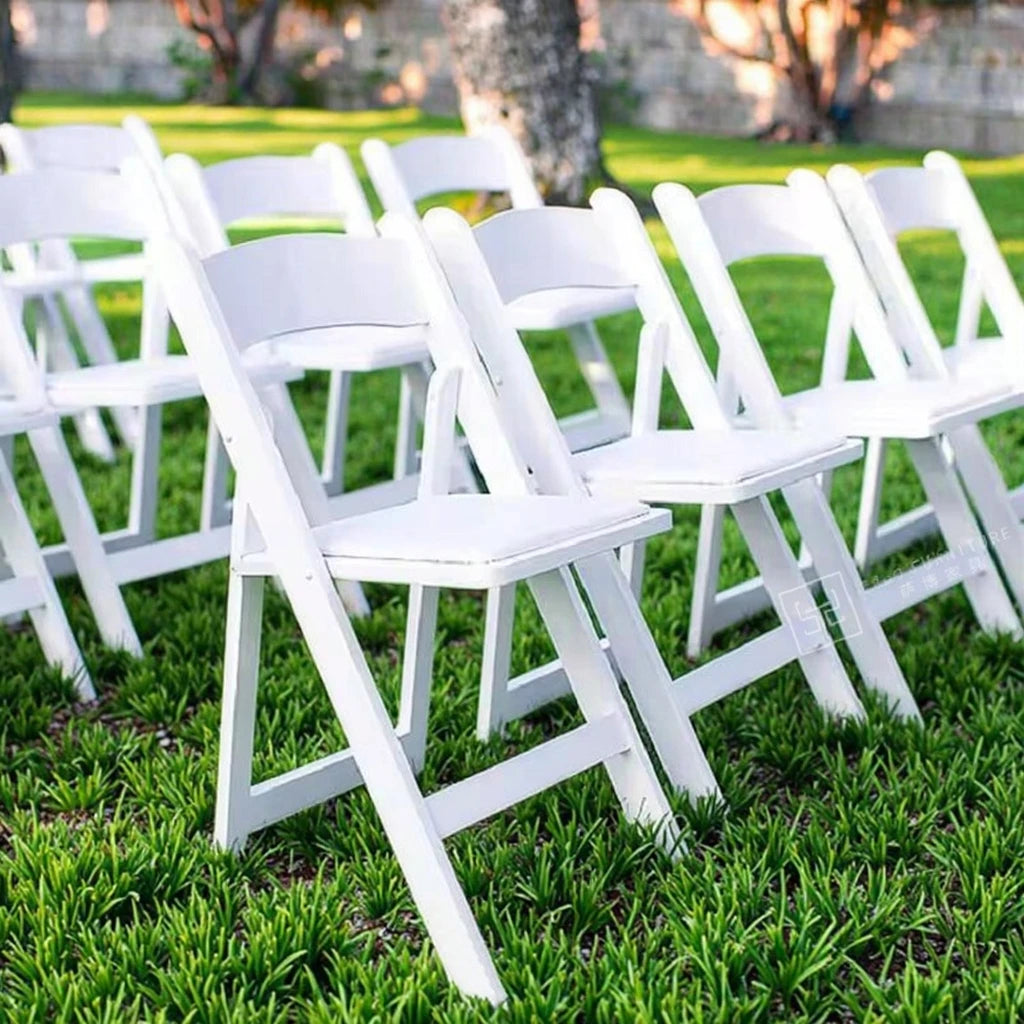 White Resin Folding Chair for Indoor/Outdoor Use for Apartment Dining Bedroom Garden Lawn Party Weddings Outdoor