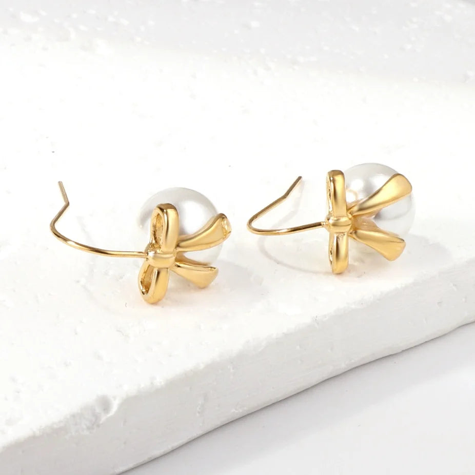Fashion Stainless Steel 18k Gold Plated Jewelry Earrings Exquisite White Imitation Pearl Earrings Cute Bow Pearl Stud Earrings