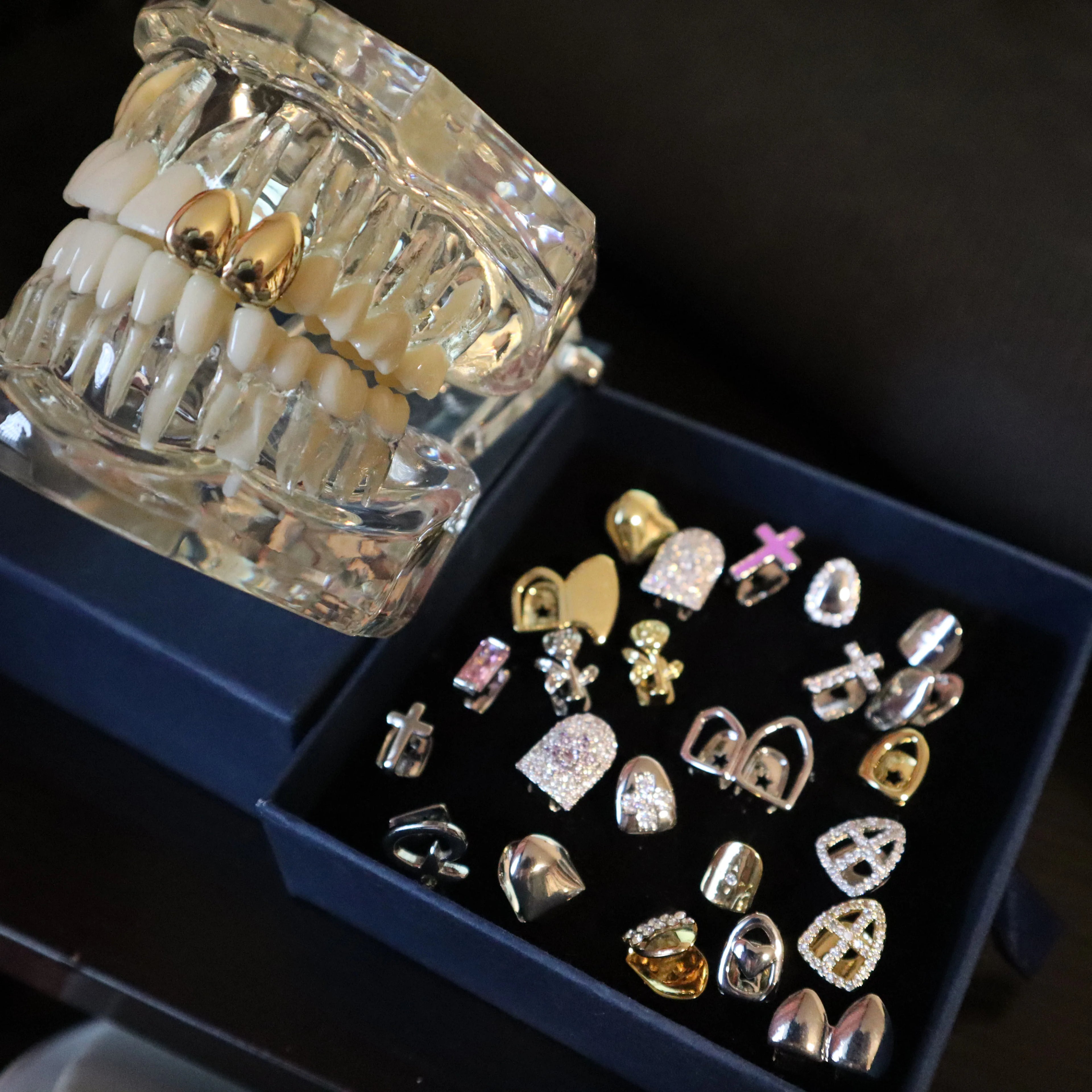 Wholesale Easy to Fit Adjustable Irregular Shape Silver Cheap Premade Single Cap Grillz 18K Gold Plated Men Premade Plain Grillz