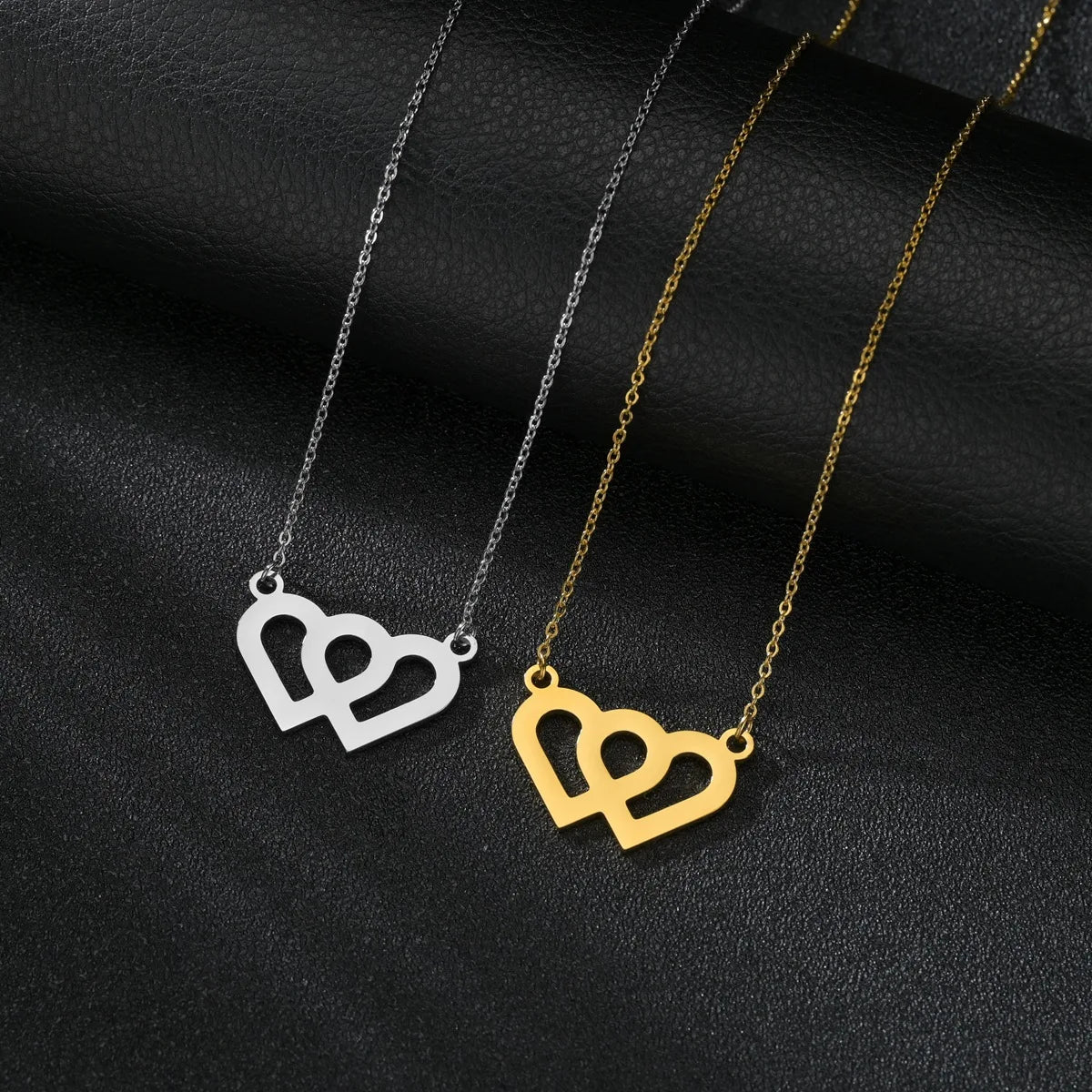 Trendy 18K Glod Plated Stainless Steel Double Heart Interlocked Pendant Necklace