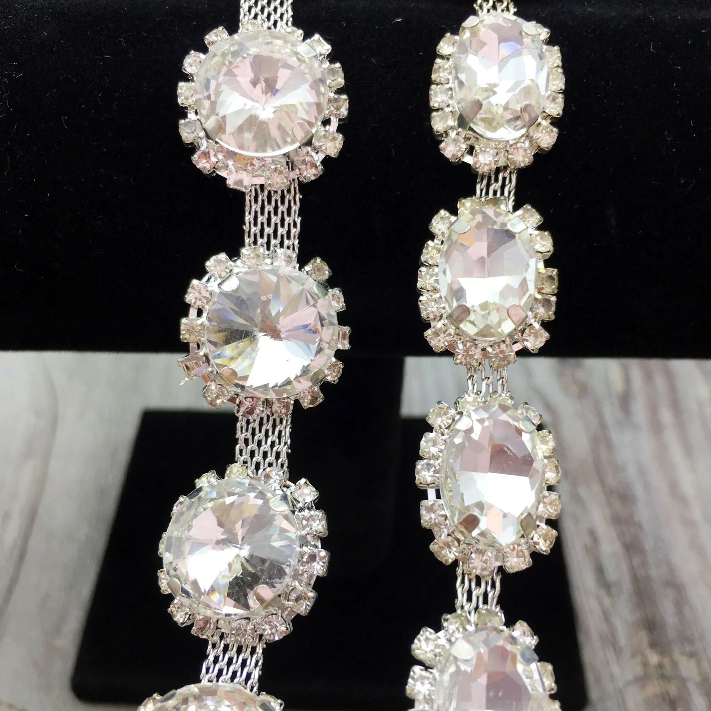 SINRONG DIY Crystal Rhinestones Glass Diamond Water Flower Chain Motif Flatback Style Sew-On for Shoes Garments Bags