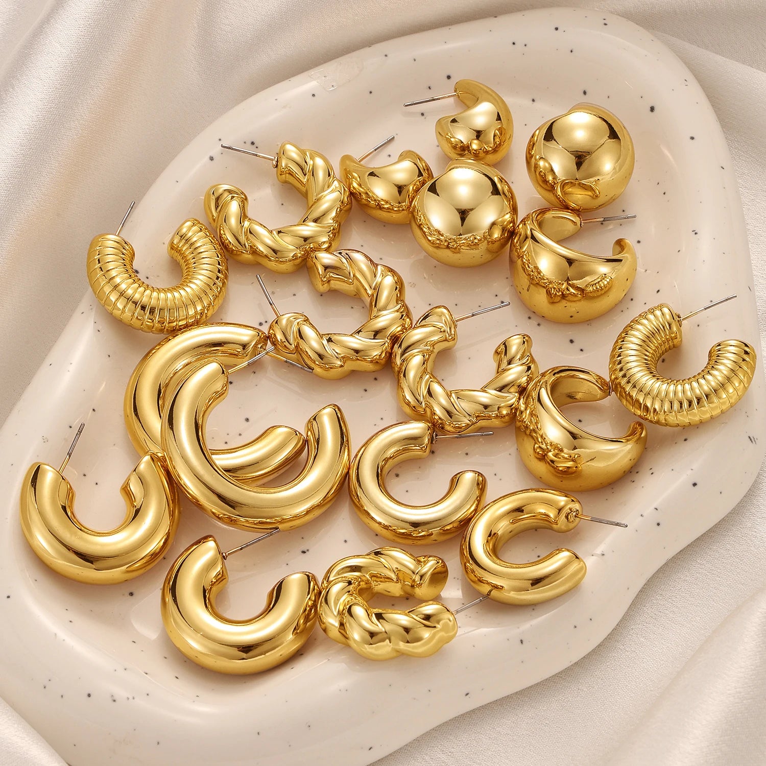 Fashion C Design Earrings Twist Pattern Gold Color Earrings Set for Women Jewelry Wholesale