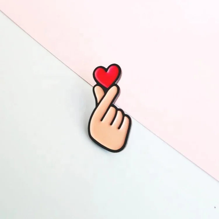 Hot Selling Fashion Heart Safety Pin Soft Enamel Pin