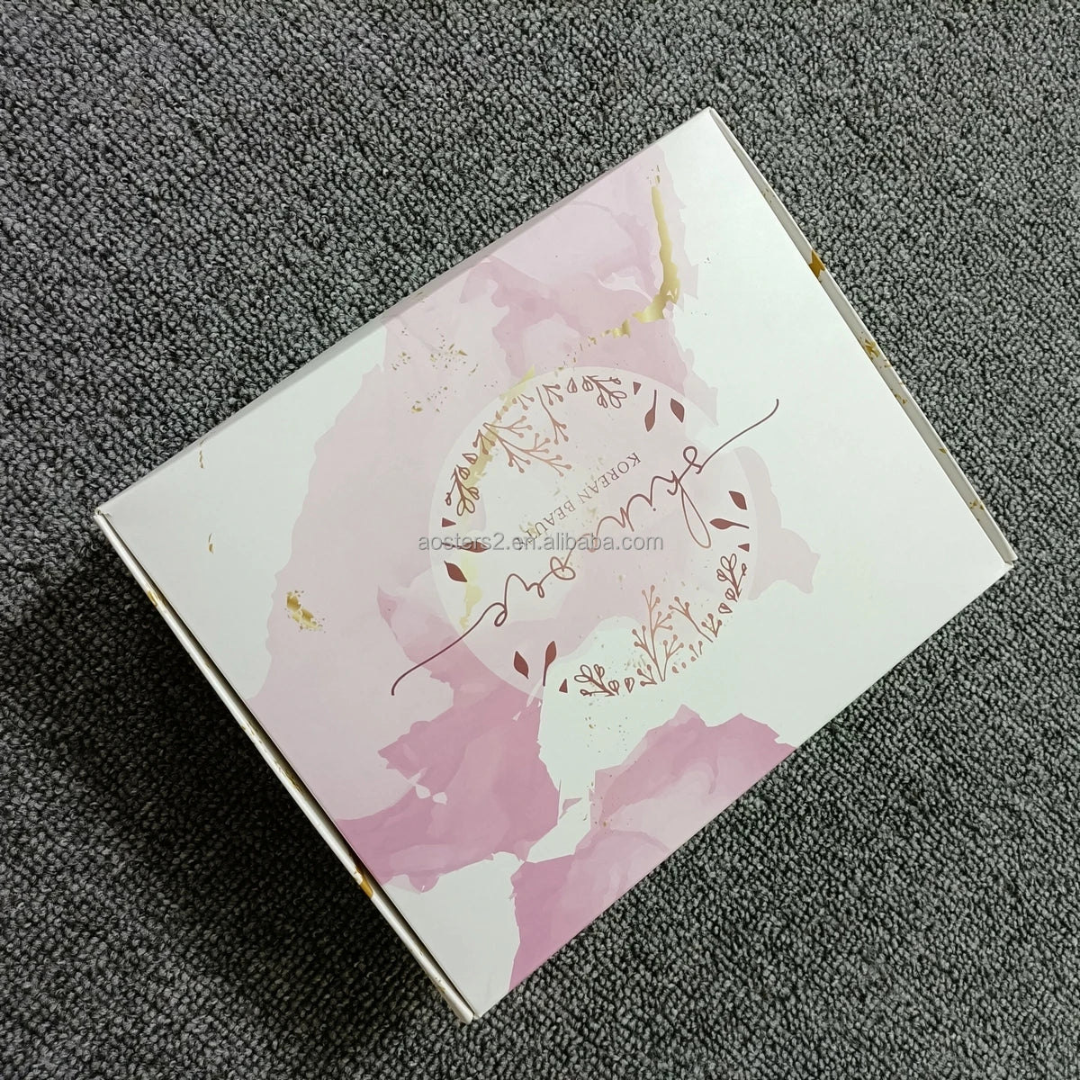 China Factory Wholesale Corrugated Paper Gift Box for Clothing Packaging Recycled Kraft Paper Box