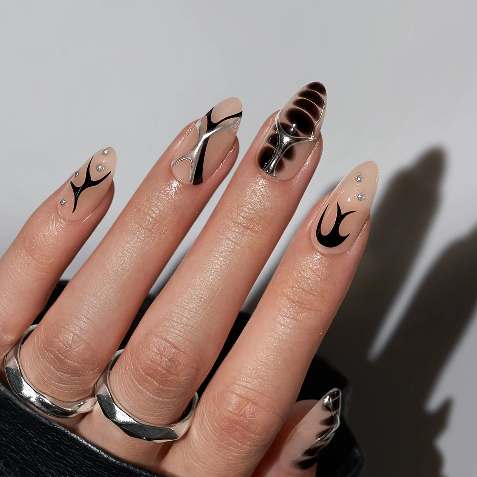 BTARTBOX 3D Design Goth Press on Nails Premium Quality Wholesale Medium Almond Luxury Hand Made Soft Gel Fake False Nails