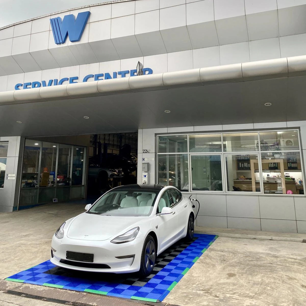 Wholesale PP Car Garage Floor Grate Plastic Modular Interlocking Tiles Slabs for Garage