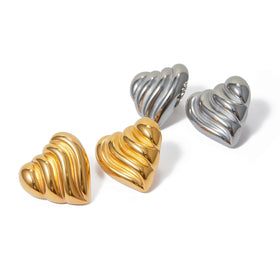 J&D 18K Gold Plated PVD Stainless Steel Texture Chunky Wing Shape Love Heart Earring Women Clean Fit