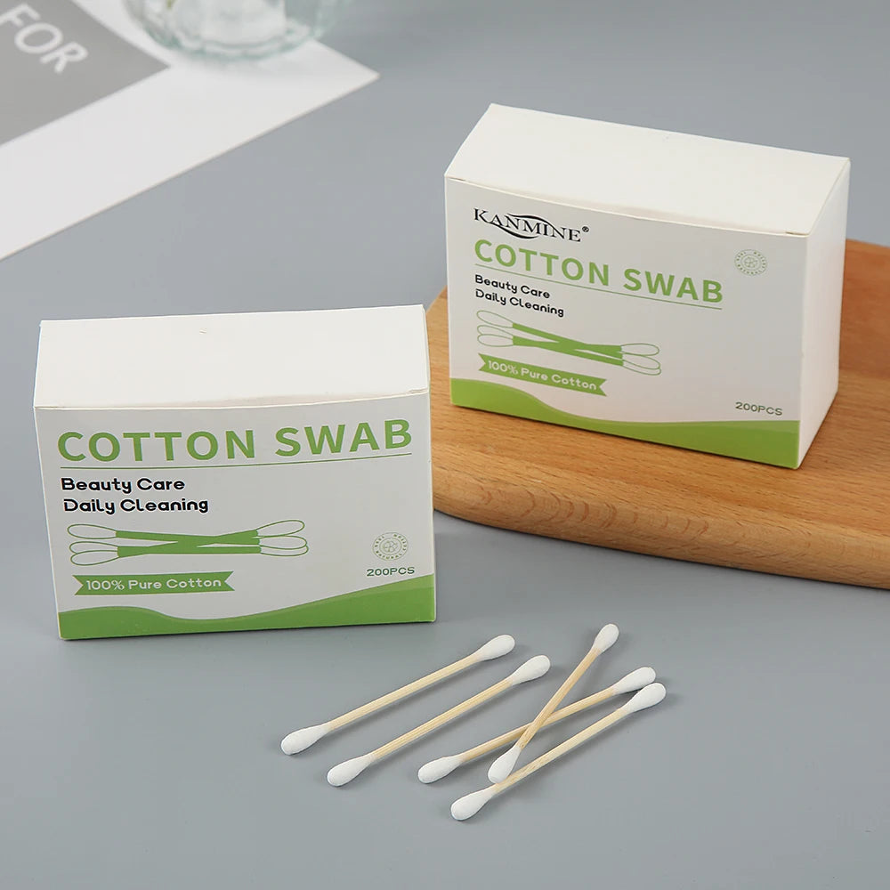 200 Pieces Cotton Buds With Bamboo Sticks in Plain Paper Box for Makeup Removal and Skin Care
