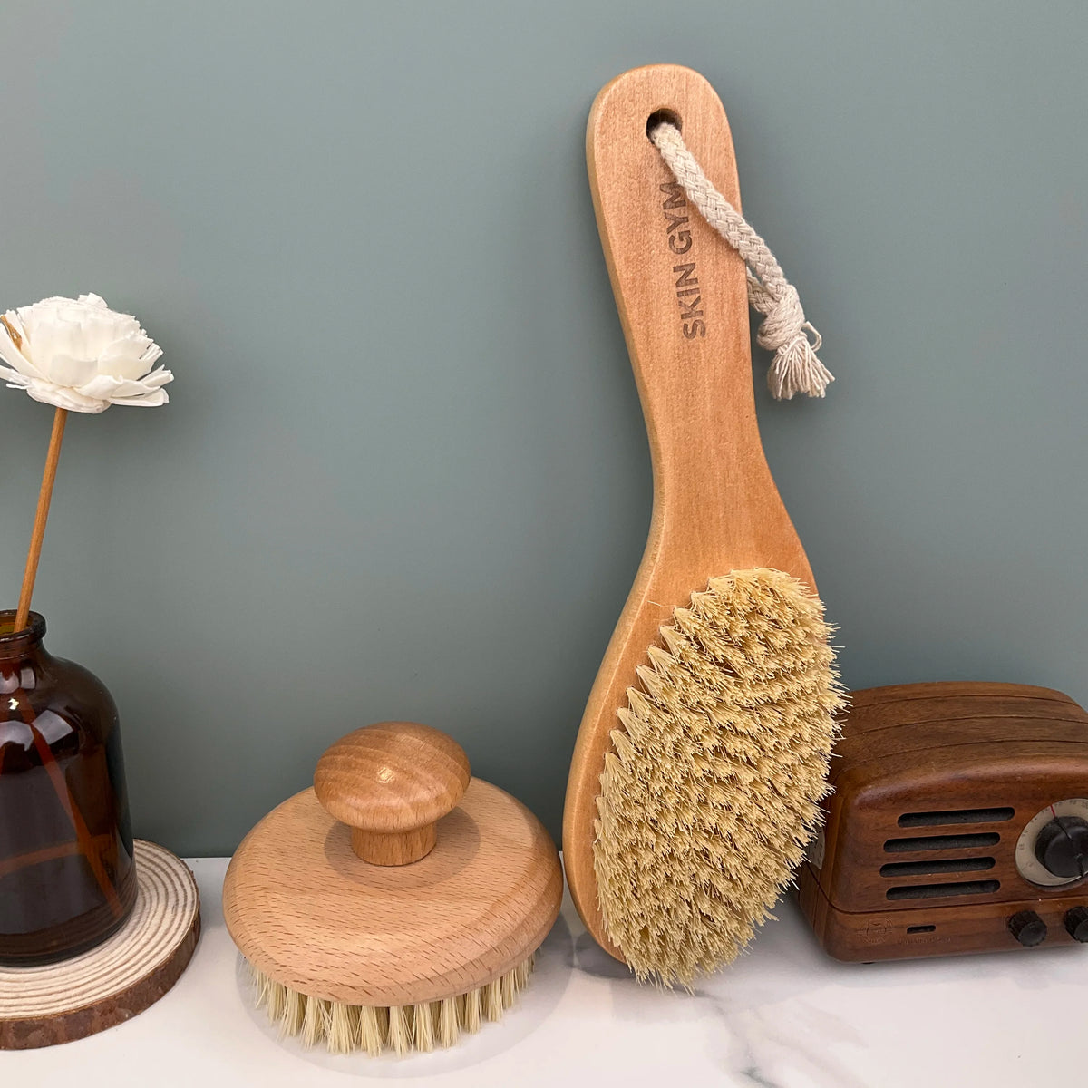 Wholesale Natural Wooden Bristle Bathing Tools Bath Supplier Mushroom Dry Body Brush with Handle Beauty Bath Brushes