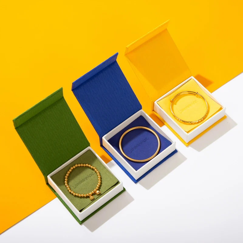 Lionwrapack Custom Logo Bracelet Necklace Jewel Packaging Book Shape Jewellery Set Boxes Black Flip Top Magnetic Jewelry Box