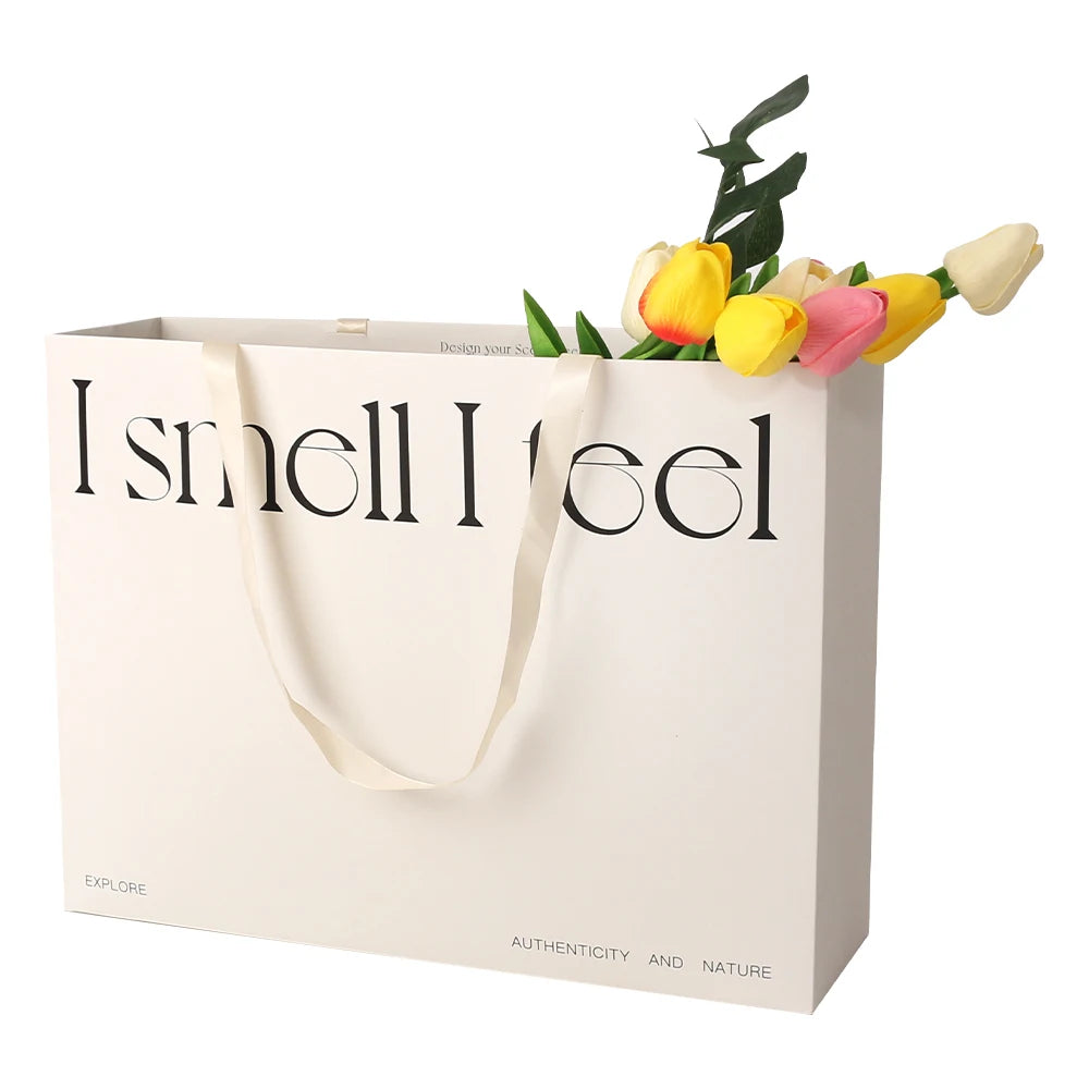 Luxury Eco-friendly Custom Printed Kraft Coated Paper Shopping Bags for Clothing Supermarket Exhibition Promotion Use with Logo