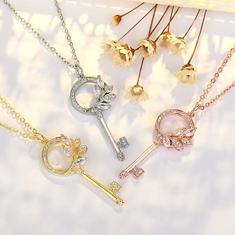 G2292 Wholesale Collier 14K Gold Plated CZ Zircon Flower Inlaid Leaf Key Pendant Women Fashion Jewelry Necklaces