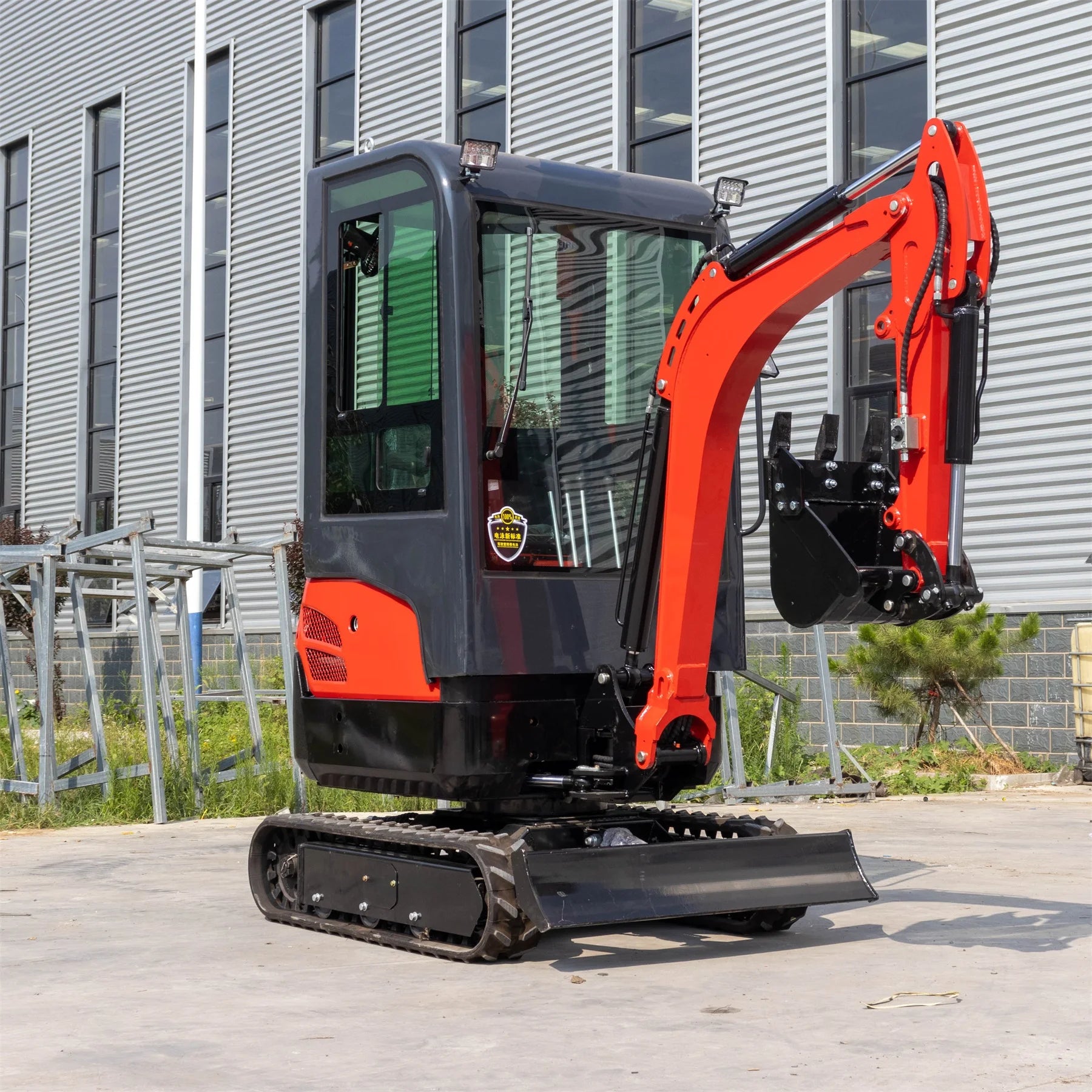 Mini Excavators 1.6 Ton 1.8 Ton 2Ton Digger Cab EPA EURO 5 Standard Digger  Mini Excavator Prices With Boom Swing