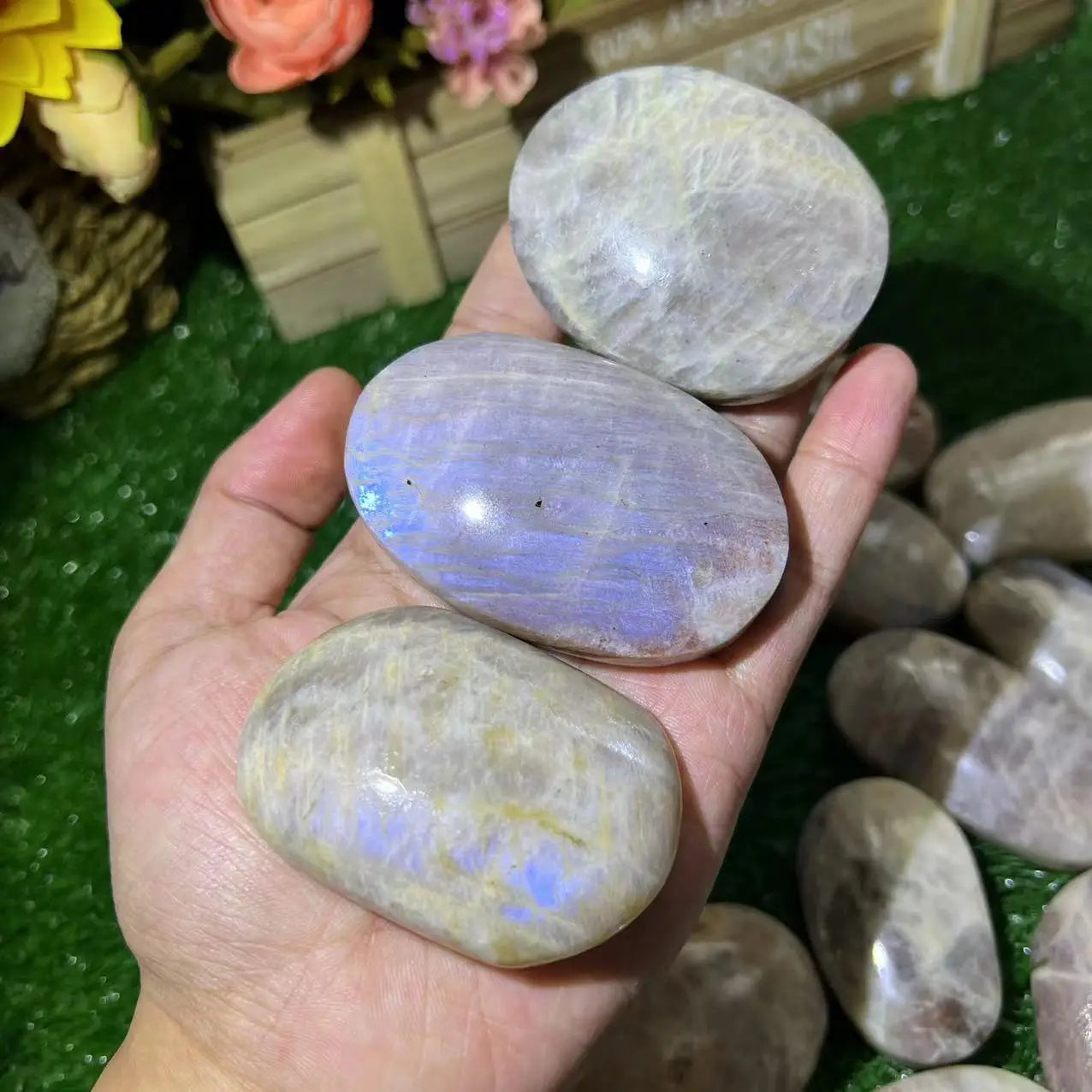 Natural Hand Carved Blue Moonstone Palm Healing Crystal Garnierite Palmstone for Decoration