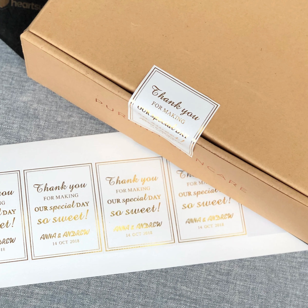 Custom Luxury Gold Foil Sticker Self Adhesive Vinyl Die Cut Decal Logo Printing for Packaging Labels