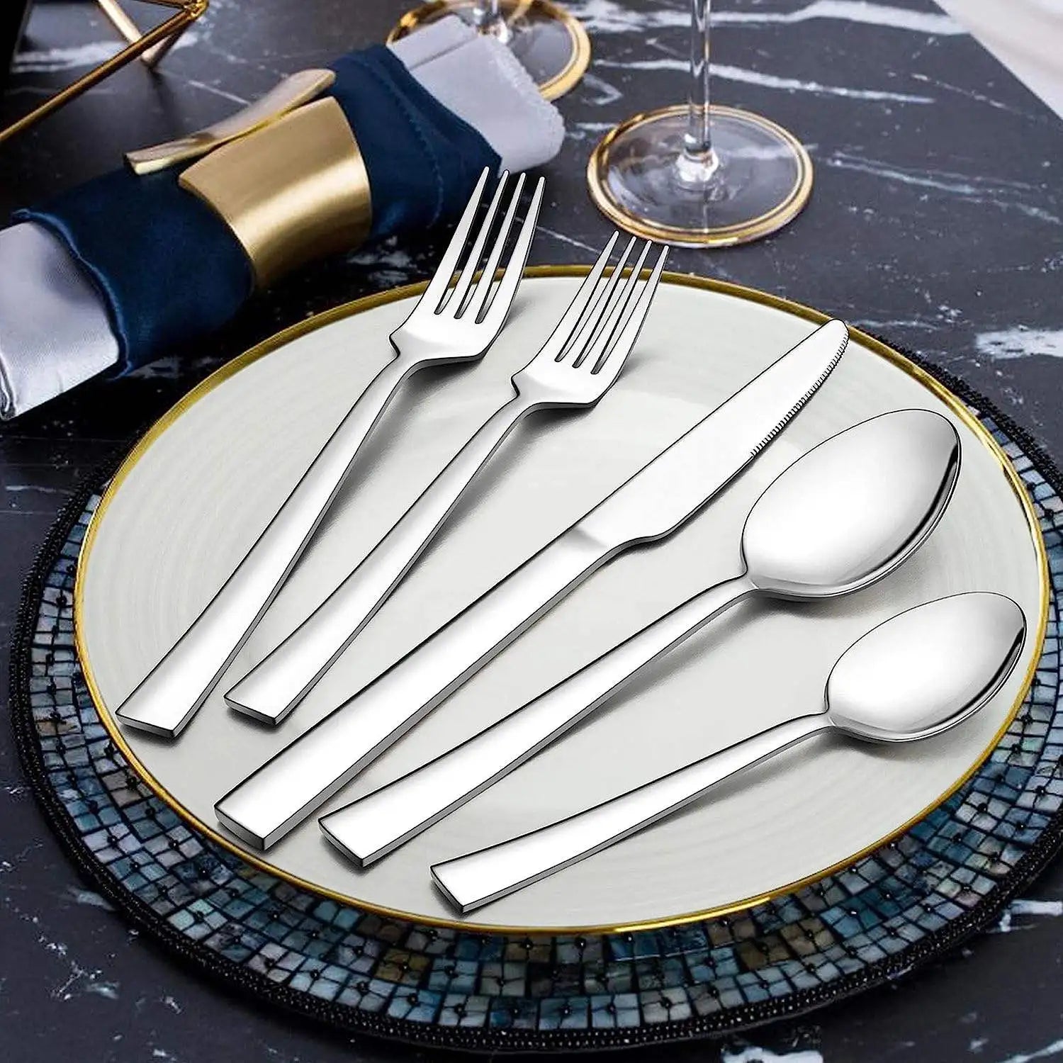 Hot Sell Square Handle Stainless Steel Cutlery Dinner Knife Fork and Spoon Wedding Modern Silverware Set Flatware for Restaurant