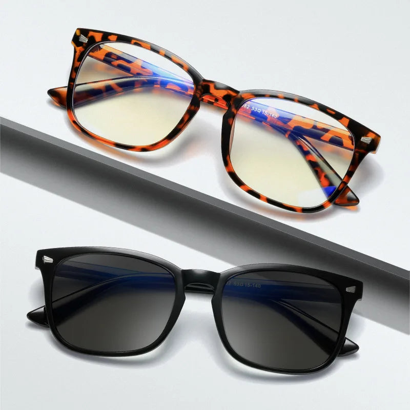 Hot Selling 2026 Fashion Retro Men Women Photochromic Anti Blue Light Glasses Square Computer Glasses Photochromic