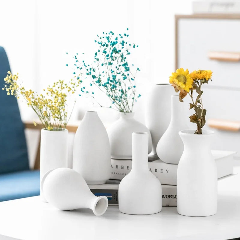 Wholesale Custom Minimalistic Matte White Ceramic Bud Vase Cute Rustic Boho Style Modern Age Small Table Decor Pottery Vase