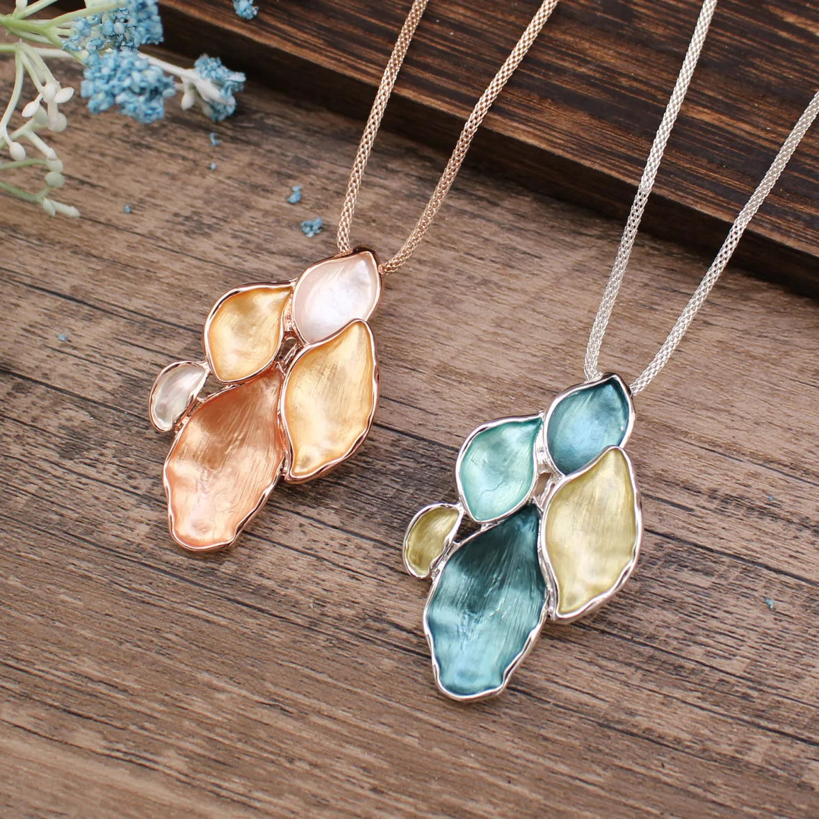 Luxury Color Painting Oil Irregular Petal Enamel Pendant Necklace Small Fresh Simple Flower Necklace for Women