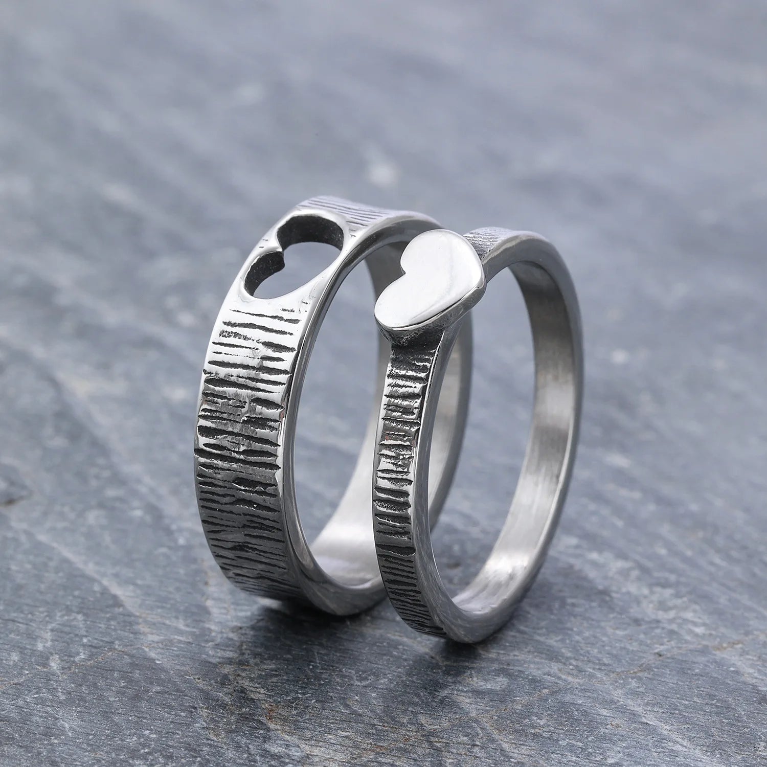 Anel New Arrival Vintage Stainless Steel Wedding Band Heart Shape Couple Ring for Lovers