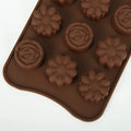 Wholesale Hot Sale OEM Wholesale 15 Cavity Food Grade 3D Flower Shape Cartoon Chocolate Mould Silicone Baking Molds Kids