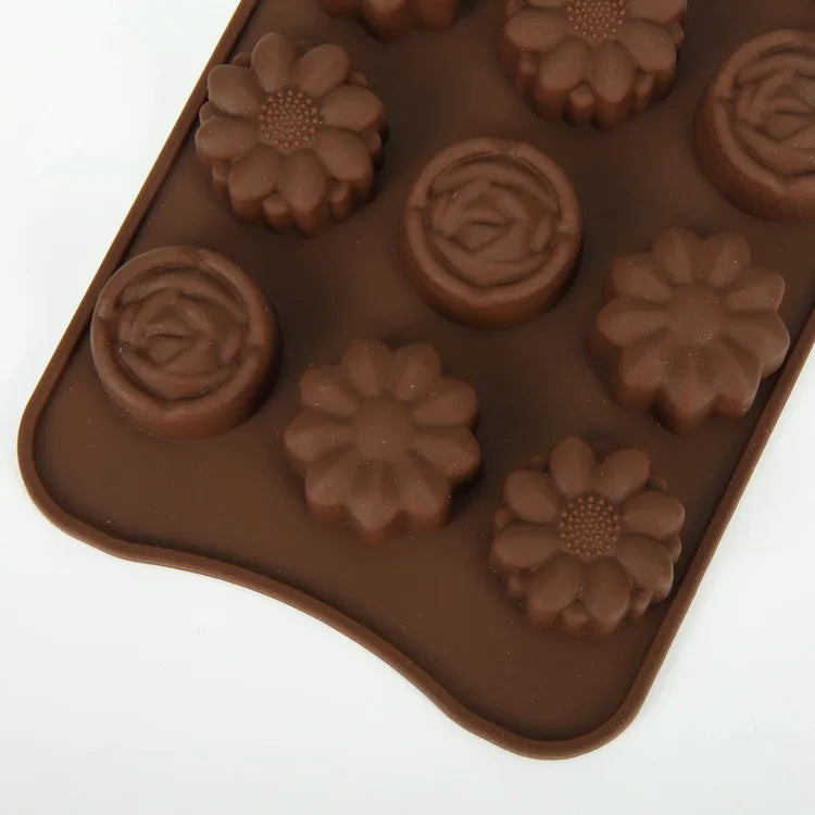 Wholesale Hot Sale OEM Wholesale 15 Cavity Food Grade 3D Flower Shape Cartoon Chocolate Mould Silicone Baking Molds Kids