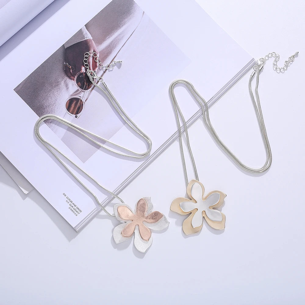 TongLing Unisex Retro Long Sweater Necklace Vintage Gold Plated Flower Necklace for Wholesale European Retro Style for Gift