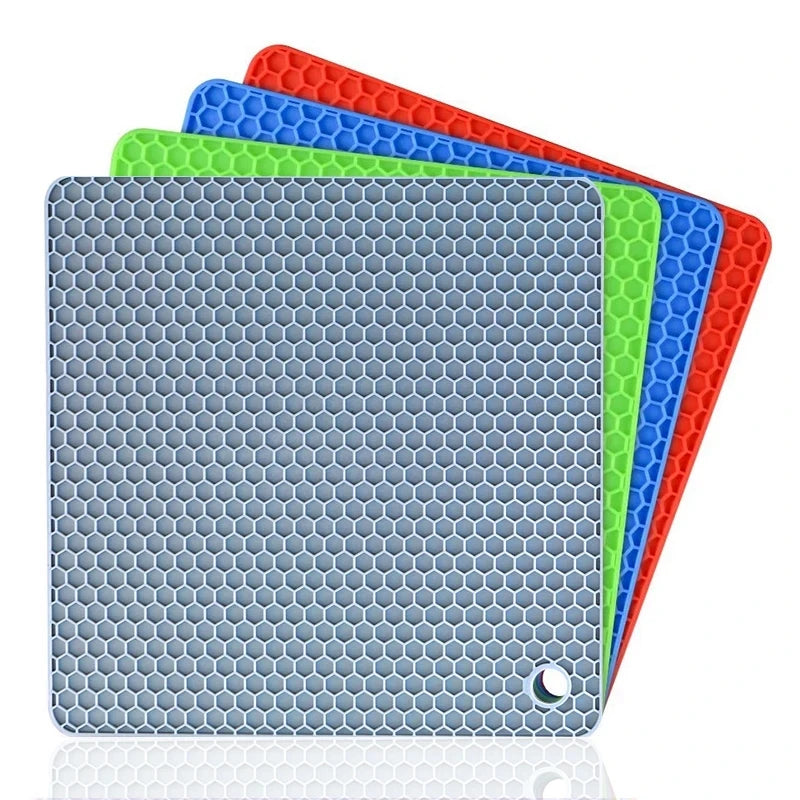 Customized Sizes Square Silicone Hot Pot Holder Mat Heat Resistant Classic Kitchen Gadgets for Kitchenware Use