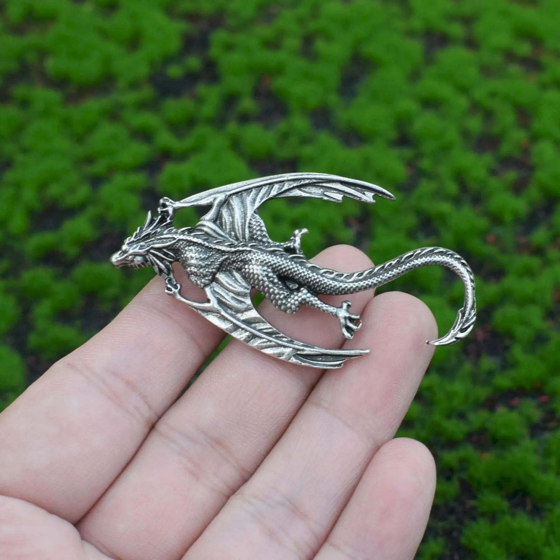 Vintage Punk Sky Dragon Pin Metal Brooch Pin Men Brooch Wholesale