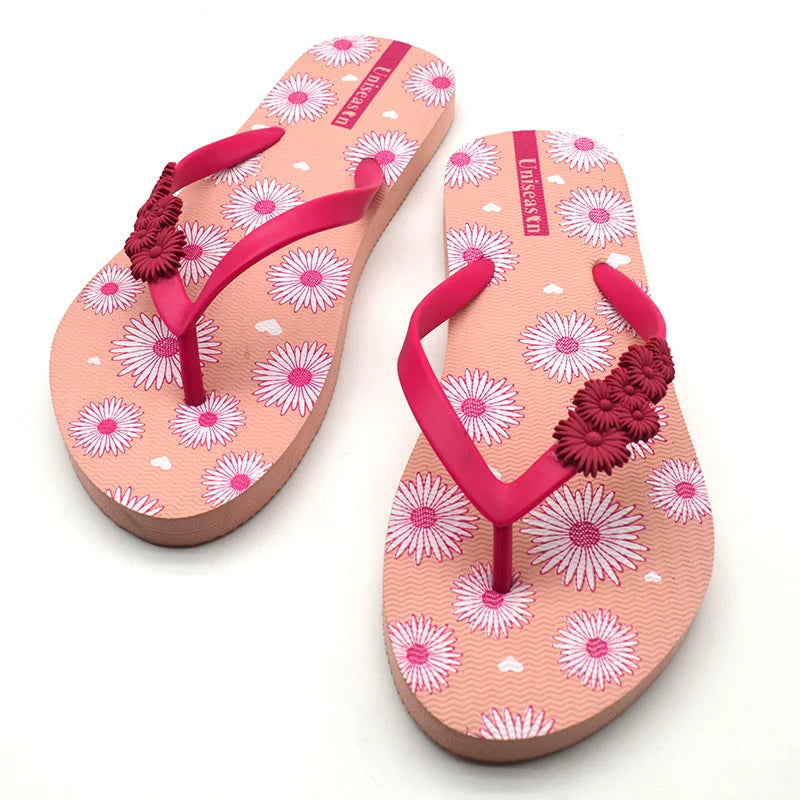 Lightweight PVC Strap and PE Outsole Flip Flop Anti-Slip Outdoor Slippers for Summer Spring Autumn Seasons