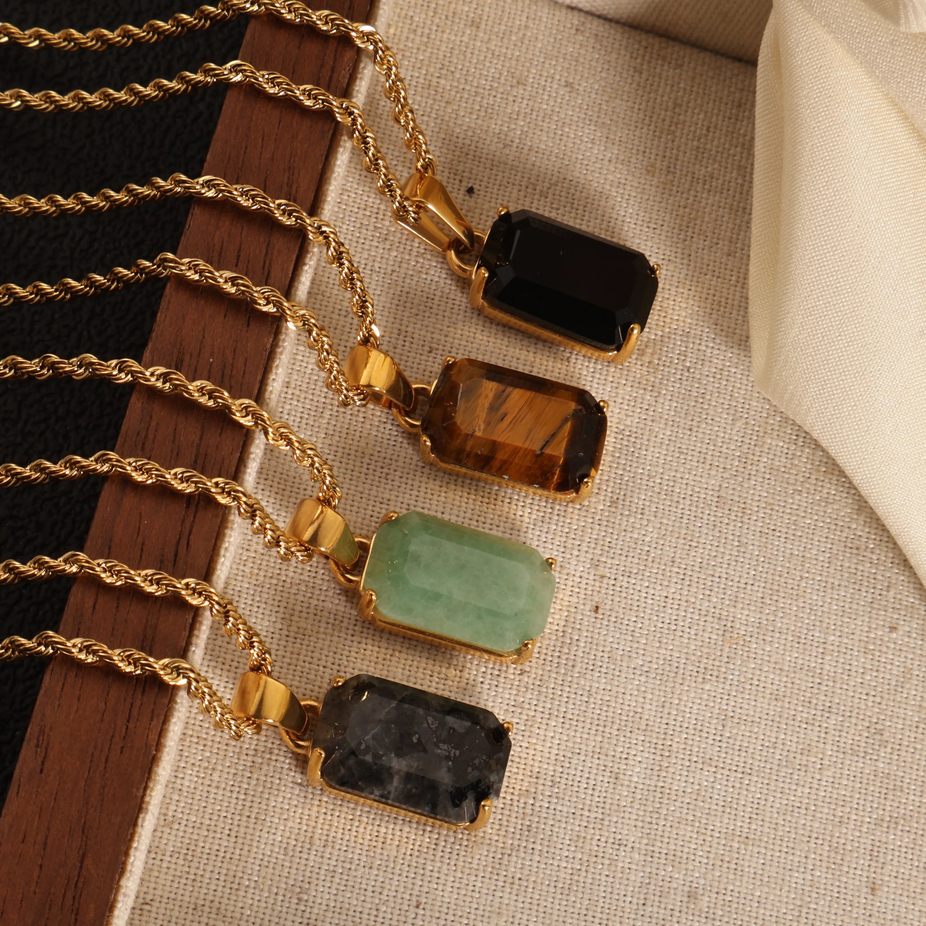 Custom Fashion Fine Jewelry Trendy Luxurious Tiger Eye Jewelry Natural Gemstone Turquoise Stone Pendant Necklace for Men