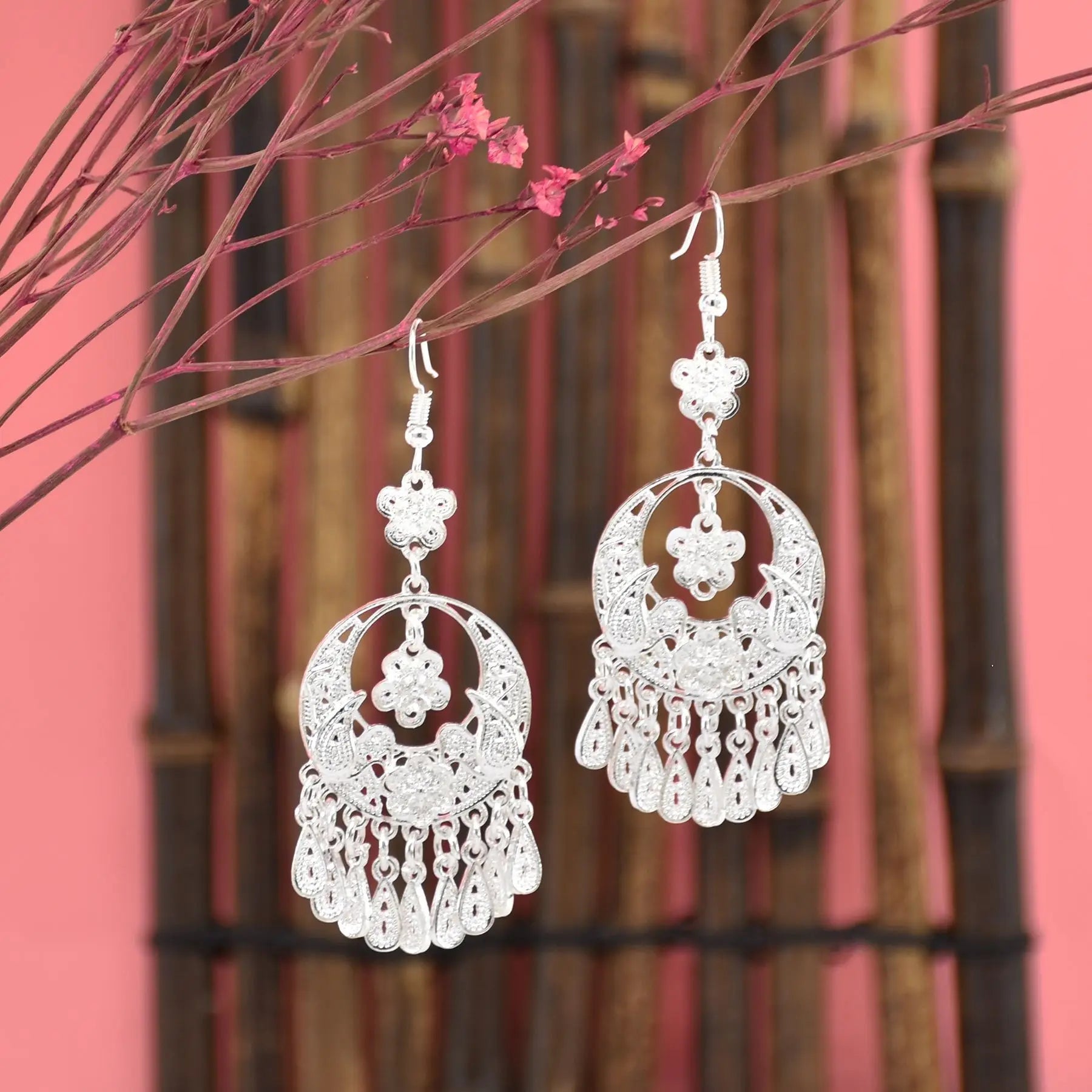 Vintage Indian Flower Earrings Hollow Out Flower Drop Dangle Earring for Woman Fashion Silver Gold Accessoires