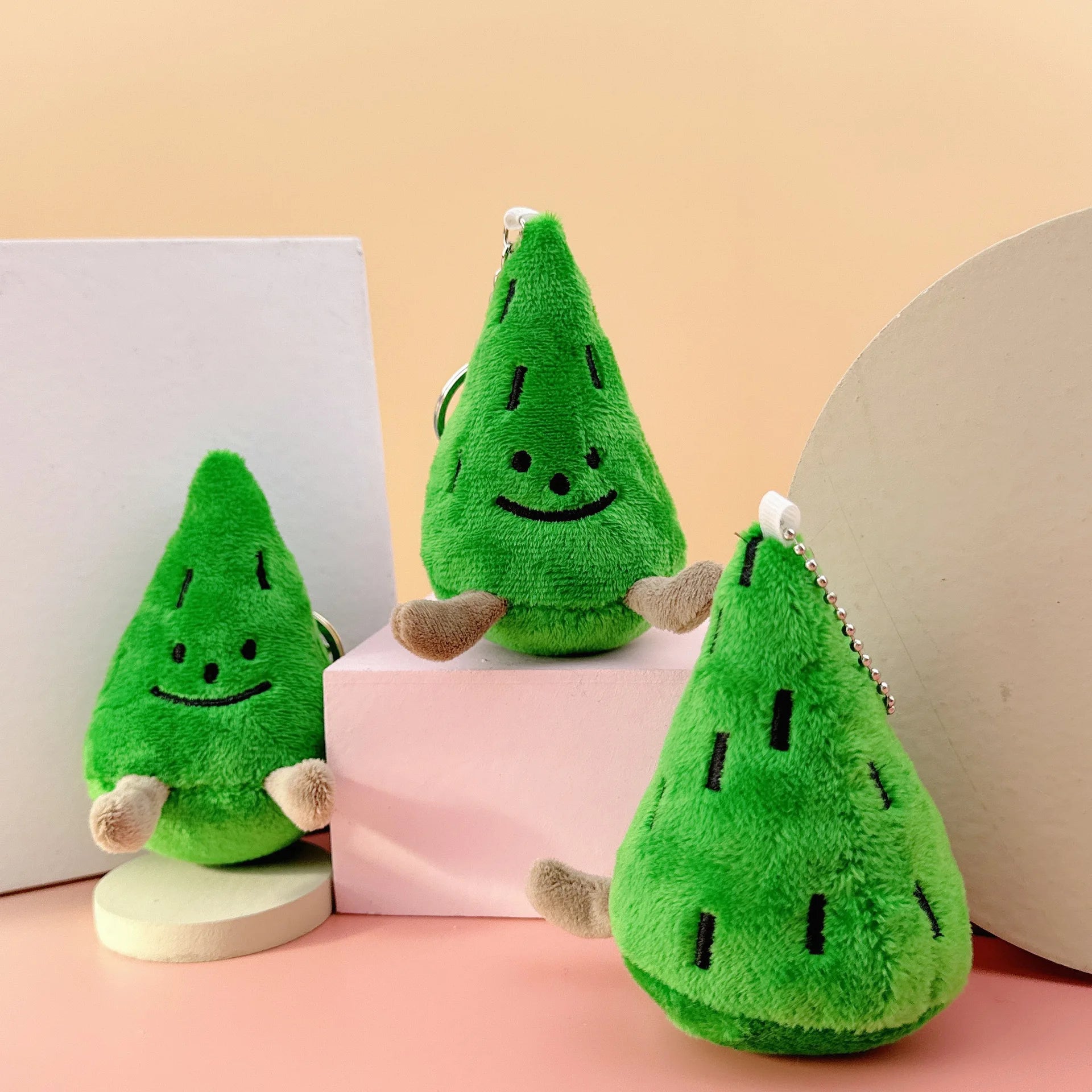 Cheap Price Mini 11cm Christmas Tree Plush Doll Keychain PP Cotton Bag Charm Pendant Doll XmasTree Plush Keychain for Kids Gift