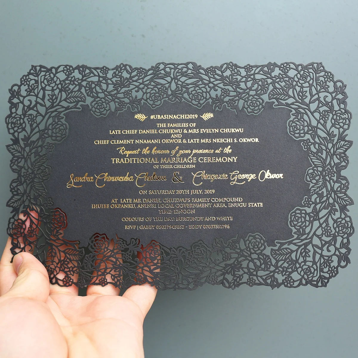 Wholesale Perfect Design Black Laser-Cut Black Paper Invitations Gold Foil DIY Craft Luxury Paper Wedding Invitation Cards