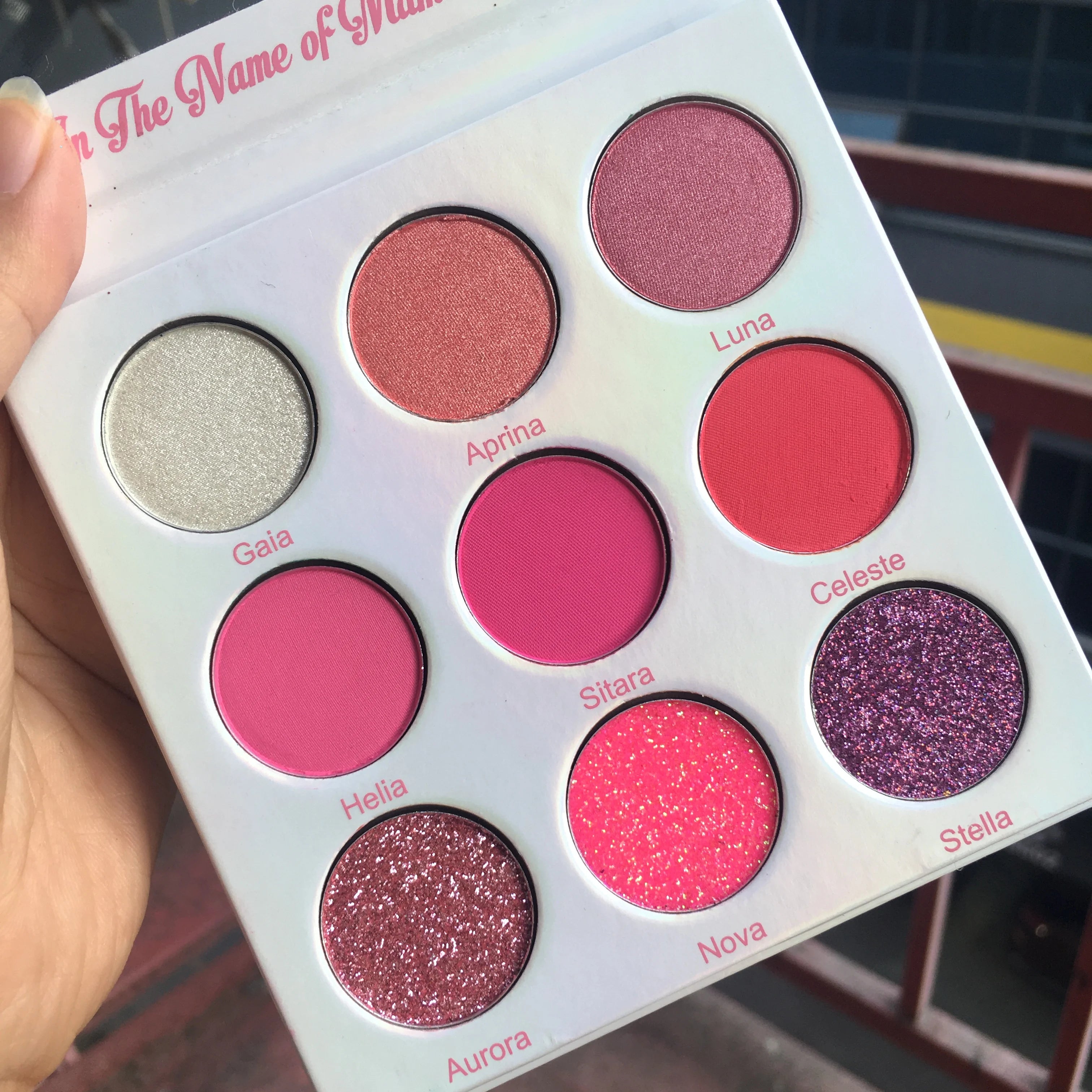 Wholesale Private Label Diy Red Eyeshadow Palette Valentine's Eyeshadow Palette Custom logo