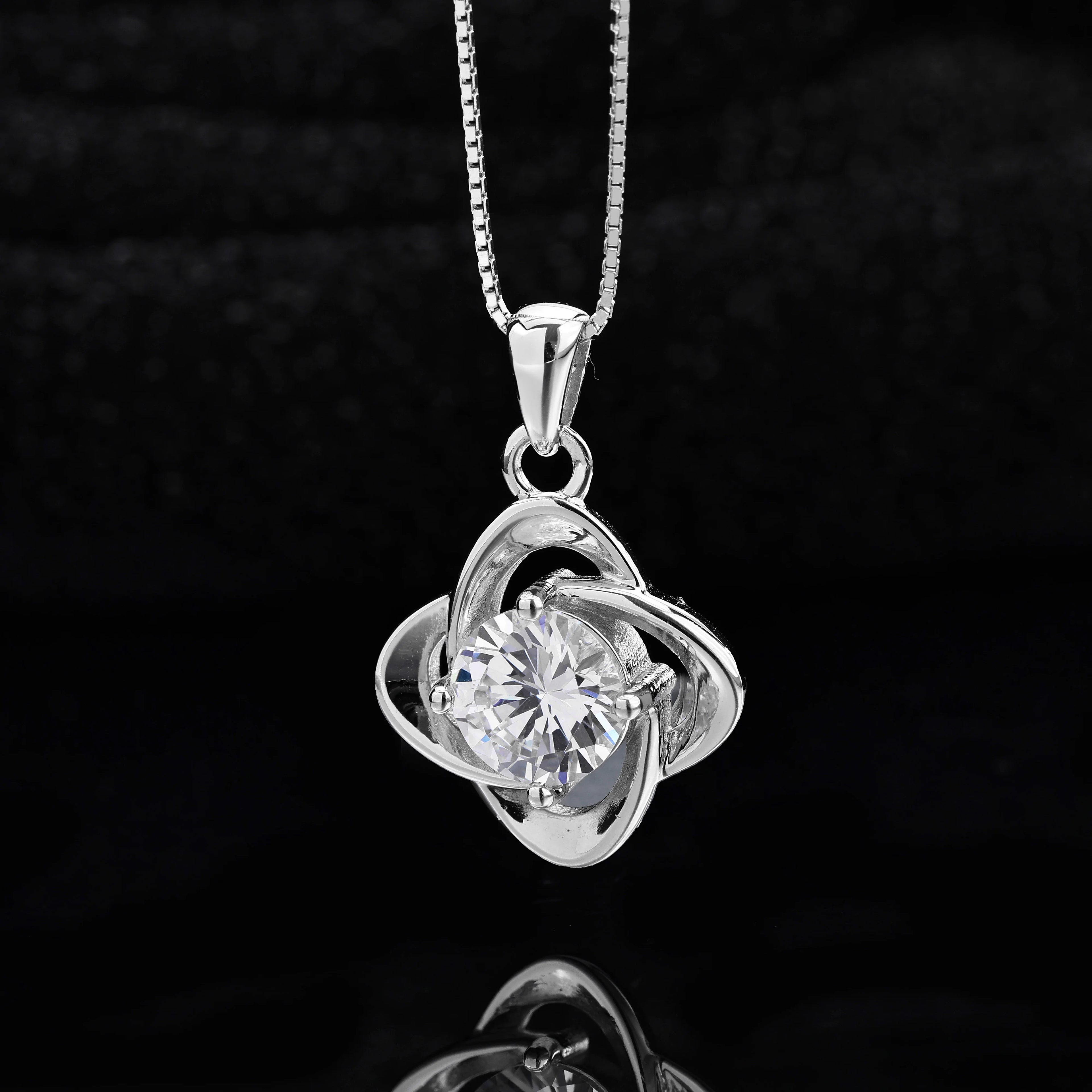 High Quality Lucky Four Leaf Clover 925 Sterling Silver 6.5mm 1ct VVS1 Moissanite Pendant Women's Necklace Jewelry