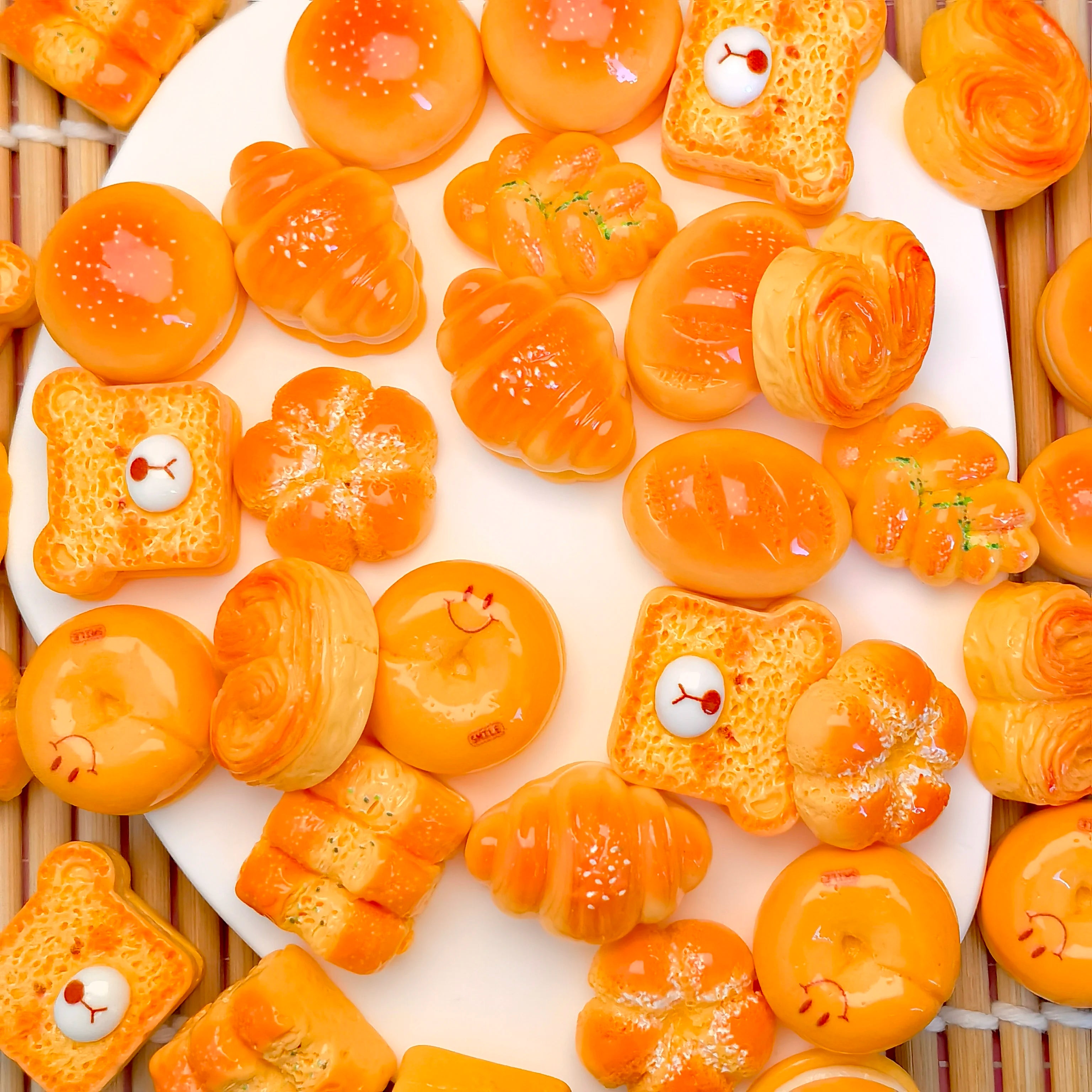 100Pcs Kawaii Cartoon Cake Bread Flatback Resin Cabochons Miniature DOll House Food Dessert For Scrapbooking Phone Case Decor