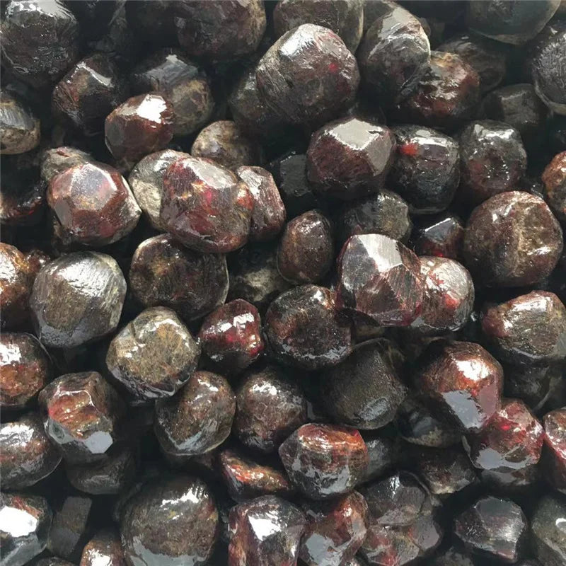 Natural Red Garnet Crystal  Rough Garnet  Healing Stone Raw Garnet Tumble Stone for Decoration