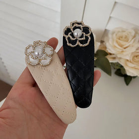 2023 Newest Catalogue Designer Hair Clips PU Leather Camellia BB Hairclips Women Flower Hairgrips Girls Elegant Headwear