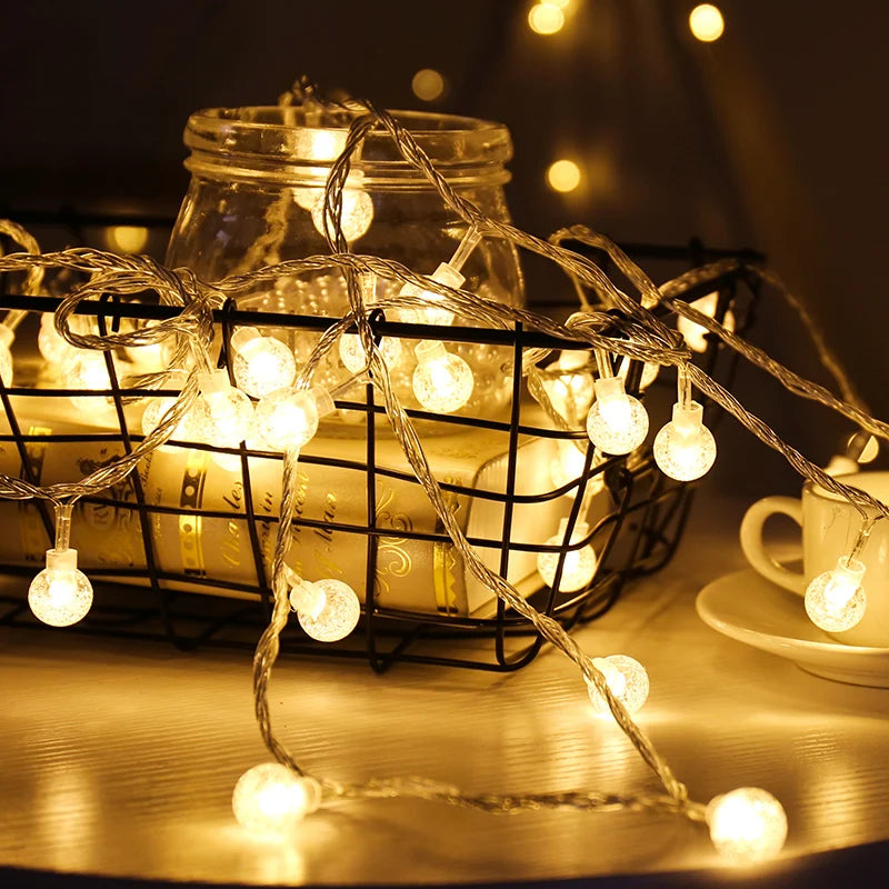 Warm White Bubble Ball LED Light Chain Modern Art Unique Design Eco-friendly Plastic for Outdoor Christmas Weeding Decorations