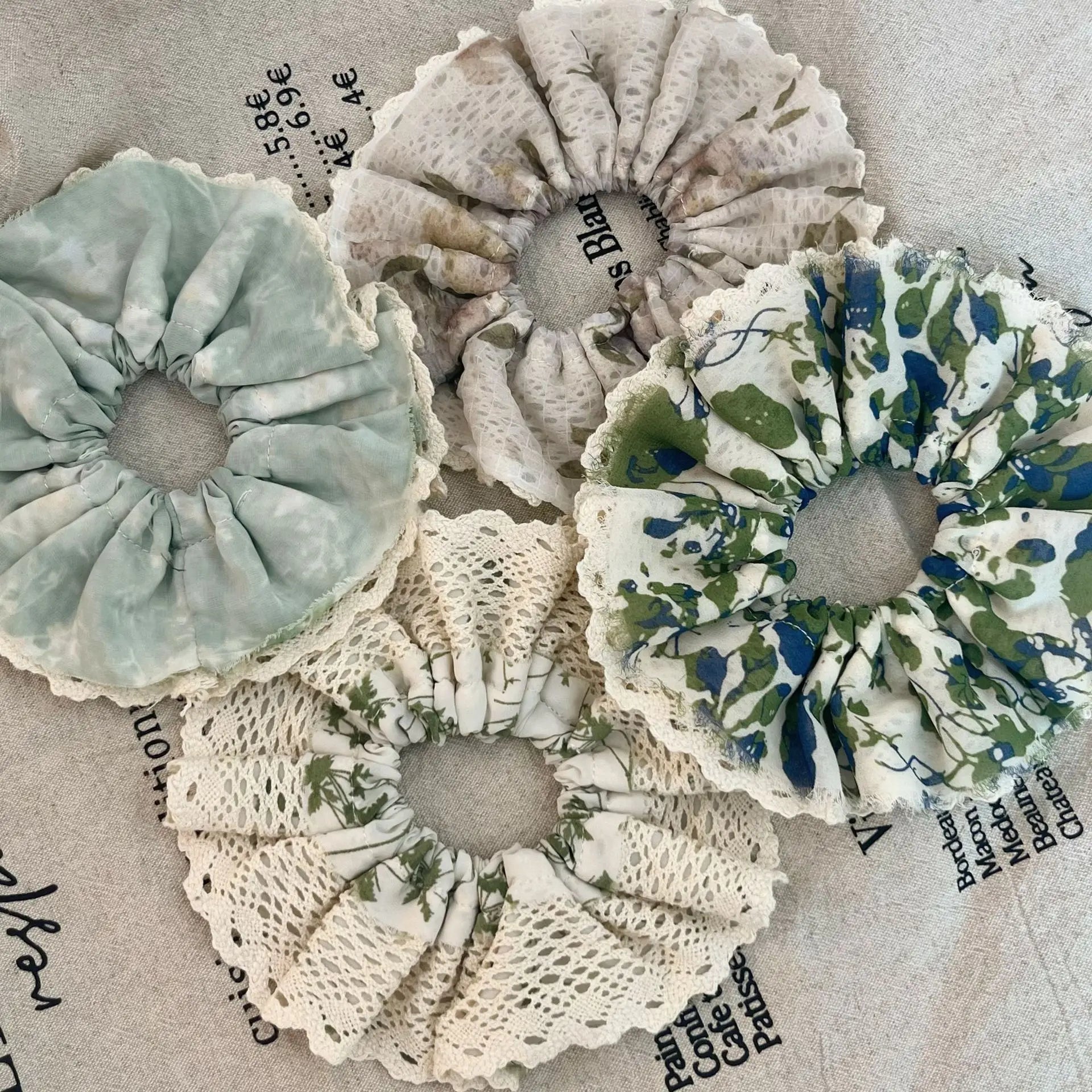 New Trendy France Design Girls Floral Hair Tie Large Lace Ruffle Hair Scrunchies