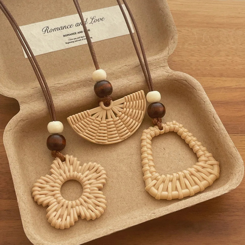 Wholesale Resin Rattan Style Necklaces Bohemian Wood Bead Necklaces Fashion Jewelry for Women