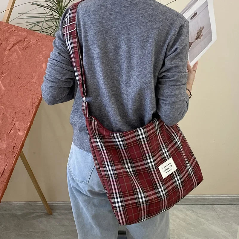 Large Capacity Women's Shoulder Bag Retro Plaid Pattern Female Crossbody Bags Casual College  Girls Book Tote Travel Handbags